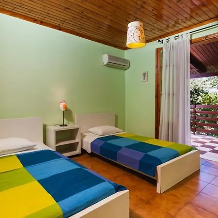 Lithies Organic Farm Holiday home *